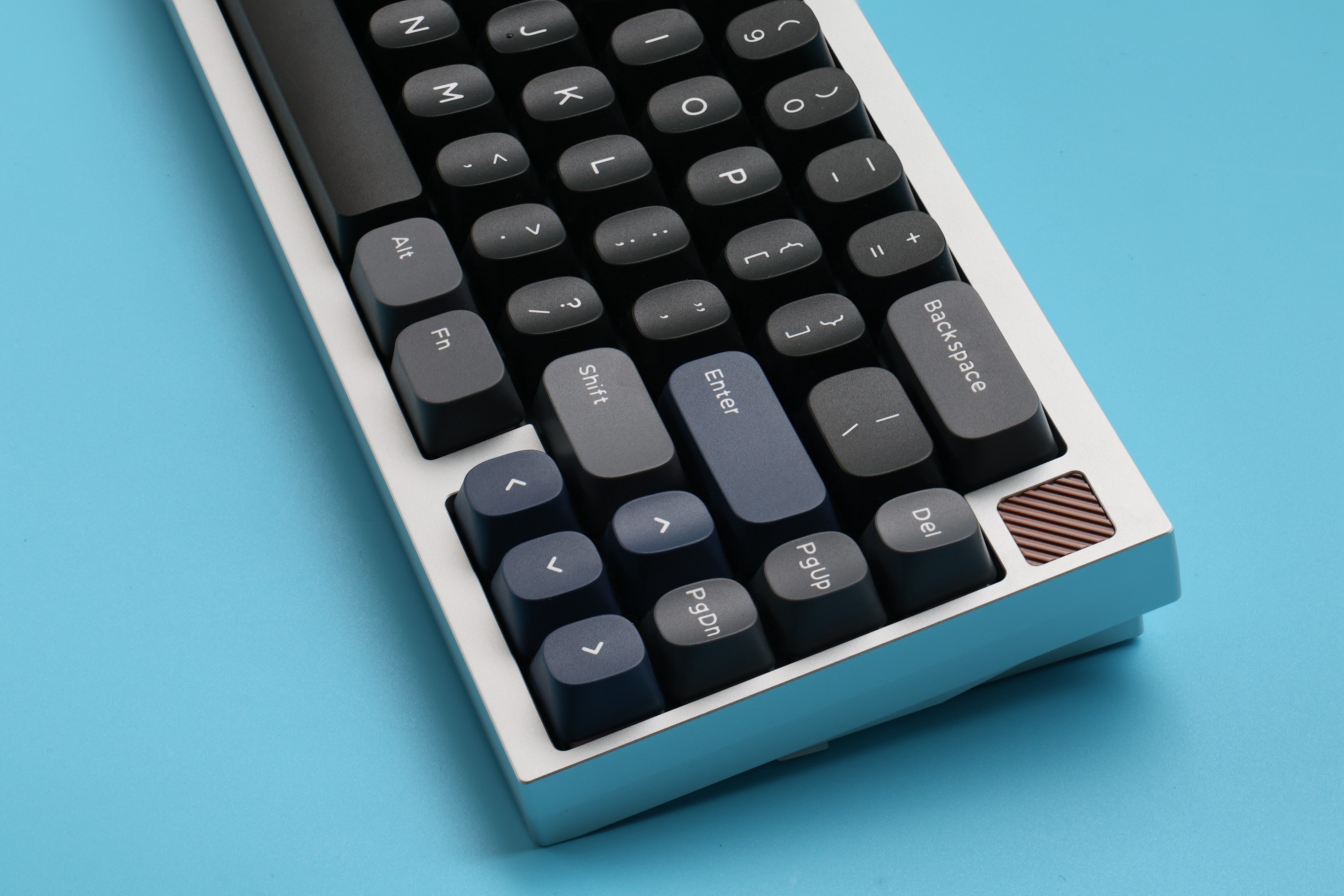 YMK Obsidian keycaps