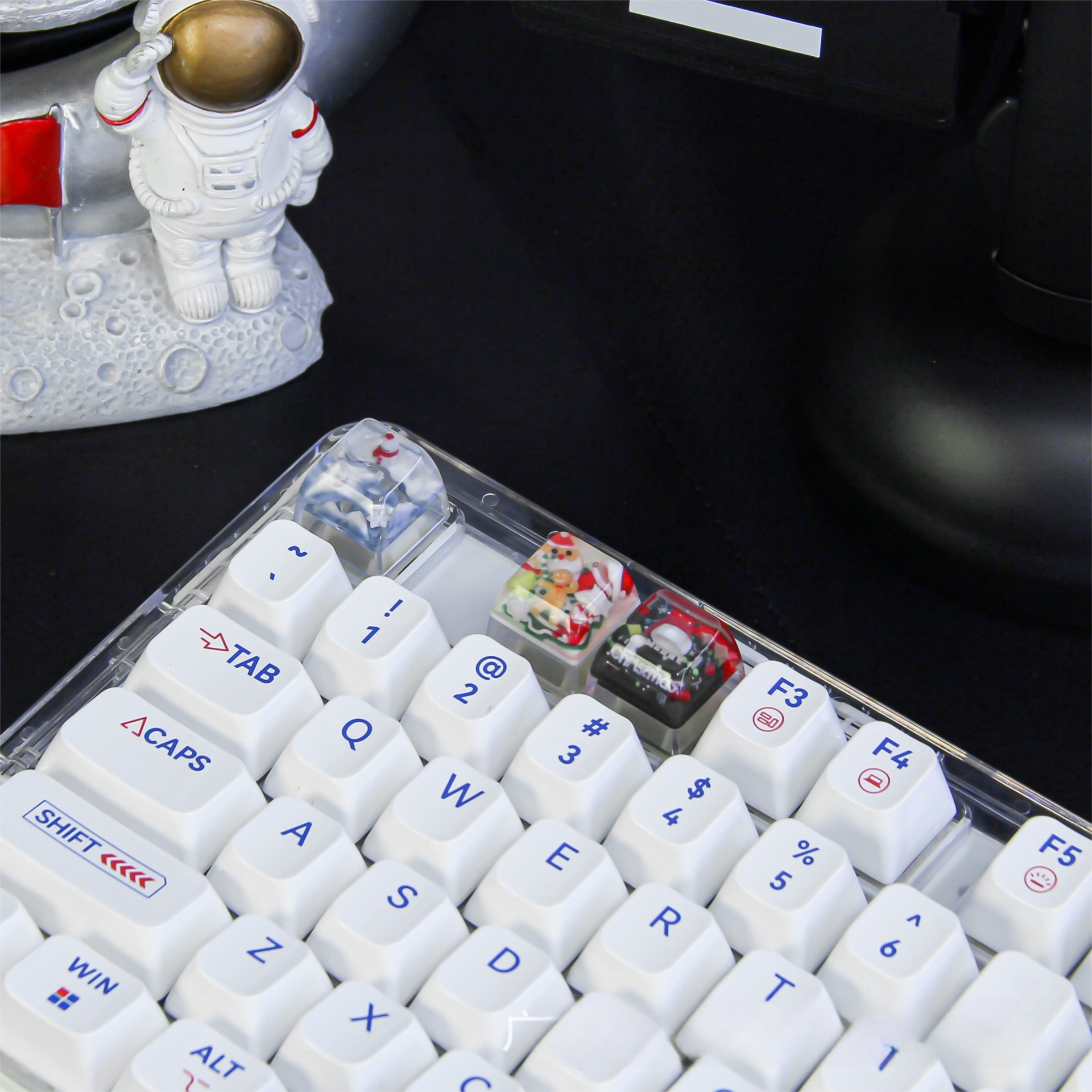 Christmas Gift New Cute Transparent Resin Keycaps DIY Custom Key Position Mechanical Keyboard